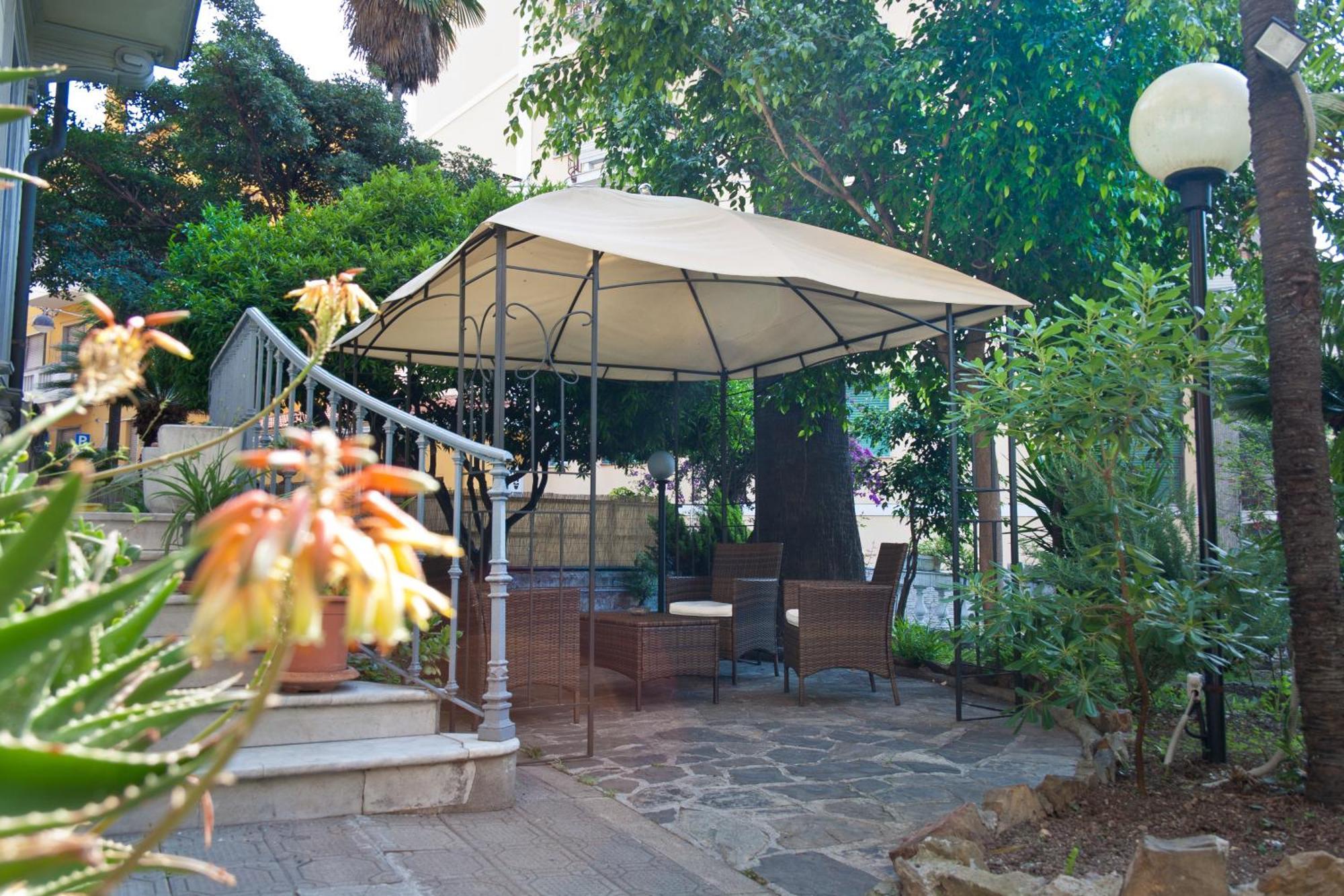 Hotel Liberty San Remo Exterior foto