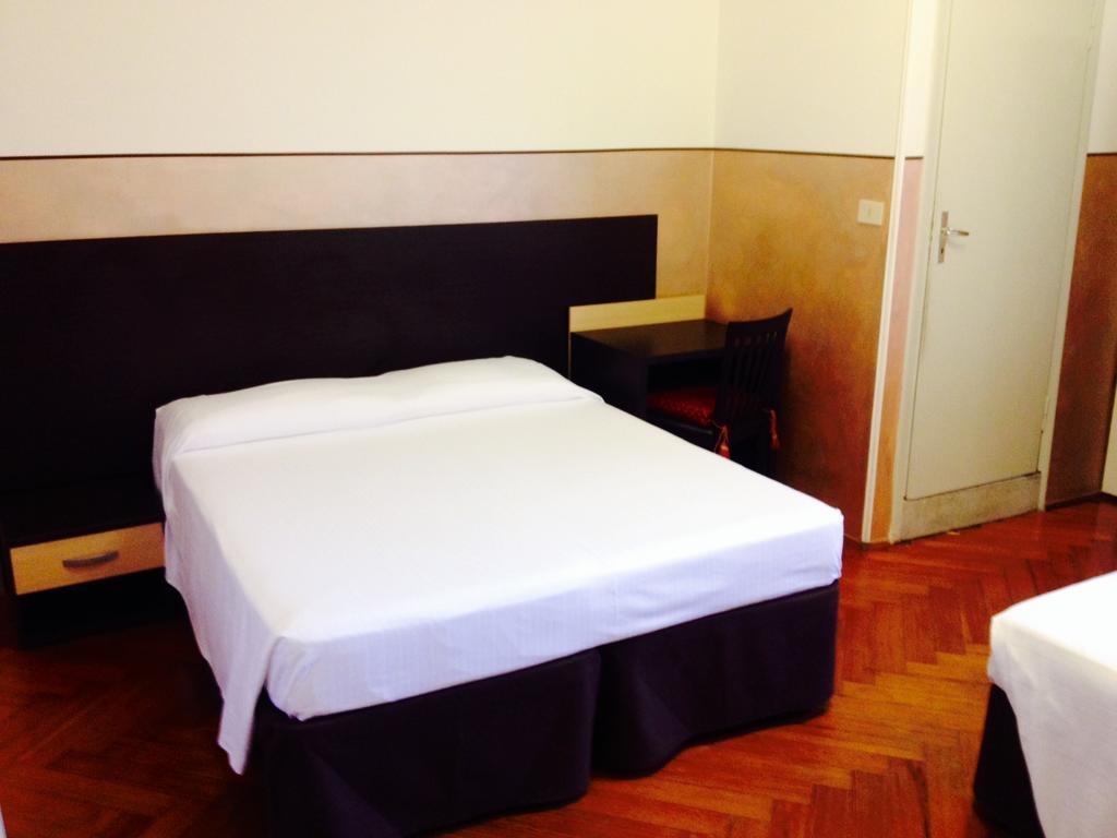 Hotel Liberty San Remo Habitación foto